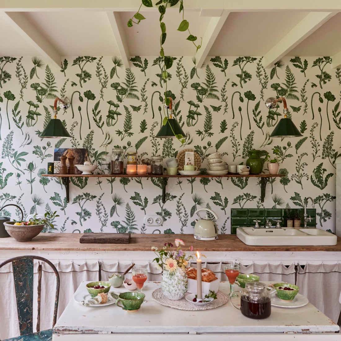FSC Paper, FSC wallpaper, floral wallpaper, botanical wallpaper, flower wallpaper, Kate Walton Collections, Kate Walton Wallpaper, ethical wallpaper, ethical business, interior styling, interior decor, kitchen wallpaper