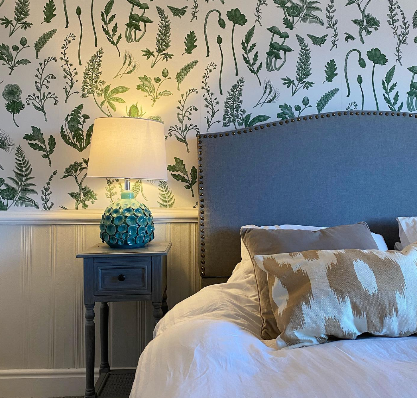 FSC Paper, FSC wallpaper, floral wallpaper, botanical wallpaper, wallpaper, Kate Walton Collections, Kate Walton Wallpaper, ethical wallpaper, ethical business, interior styling, interior decor